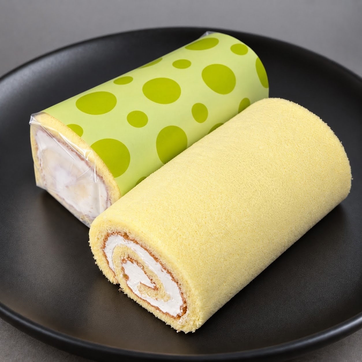 シャインマスカットロールケーキ